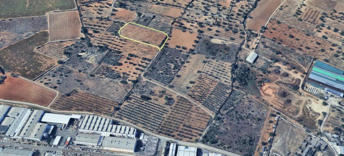 Terreno en venta en Chiva, Valencia photo 3