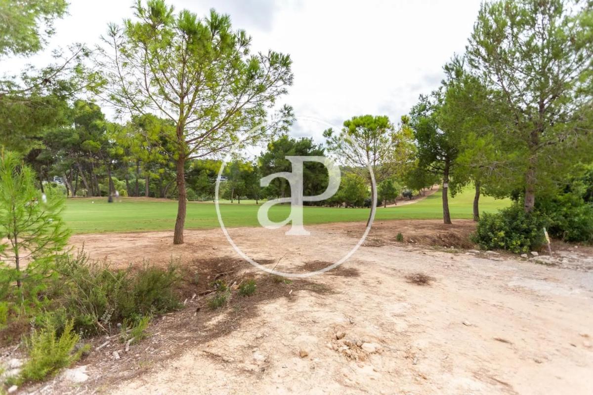 Terreno en venta en Chiva, Valencia photo 3