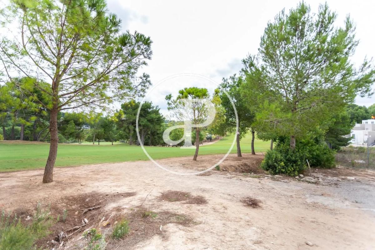 Terreno en venta en Chiva, Valencia photo 4
