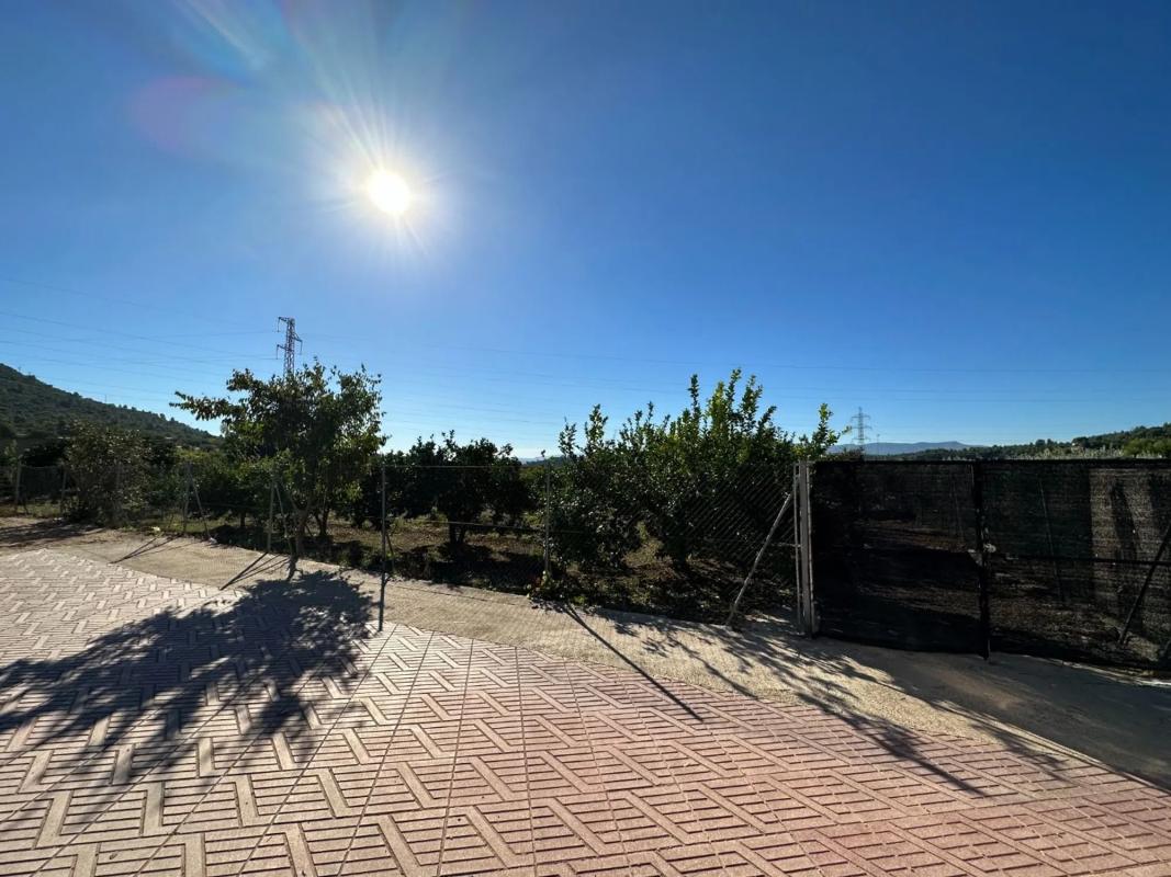 Terreno en venta en Buñol, Valencia photo 3