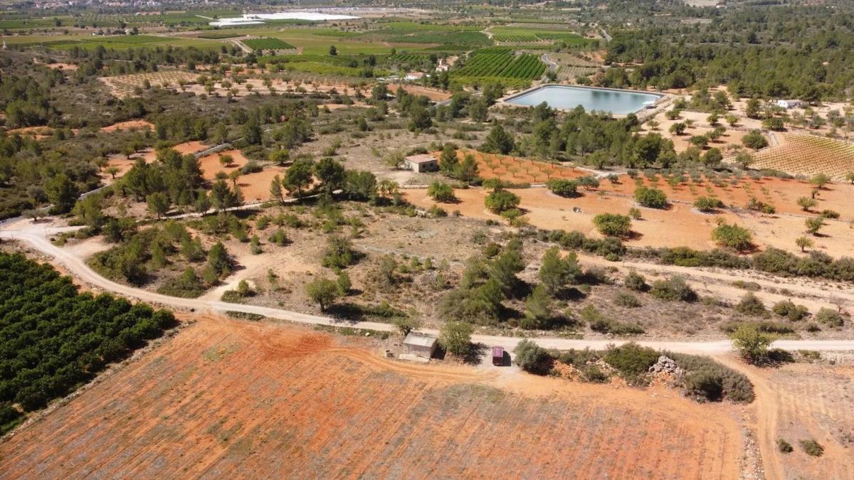 Terreno en venta en Cheste, Valencia photo 2