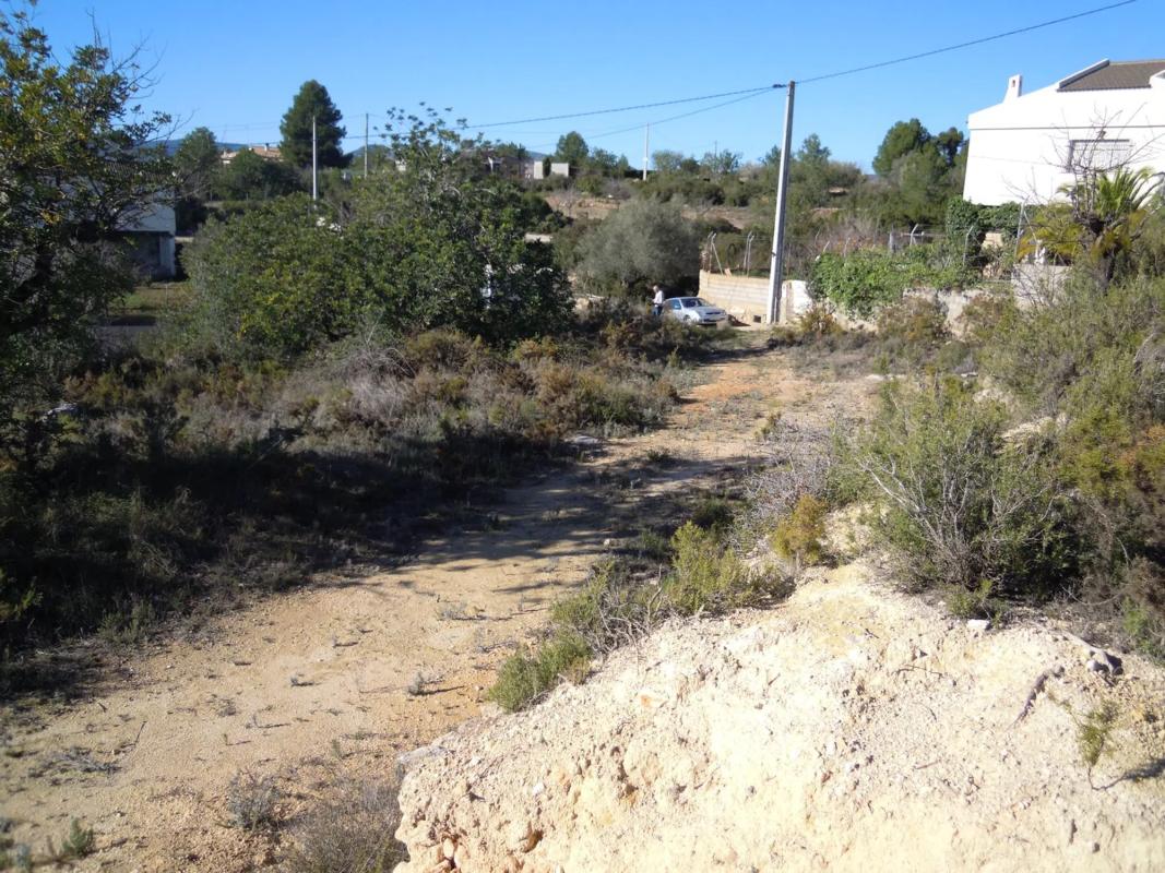Terreno en venta en Alborache, Valencia photo 2