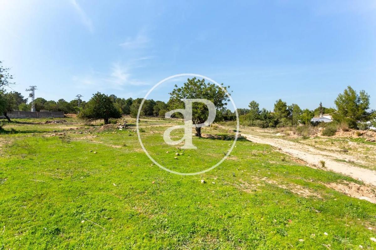 Terreno en venta en Chiva, Valencia photo 4