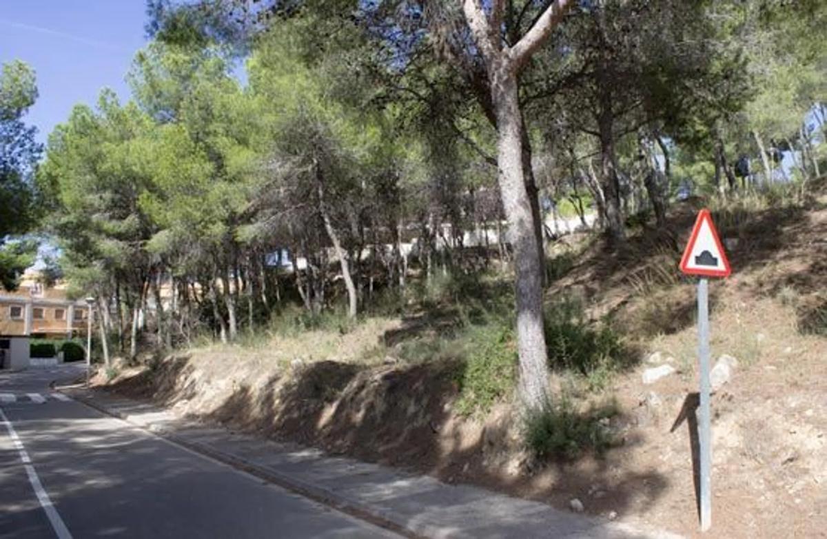 Terreno en venta en Chiva, Valencia photo 2