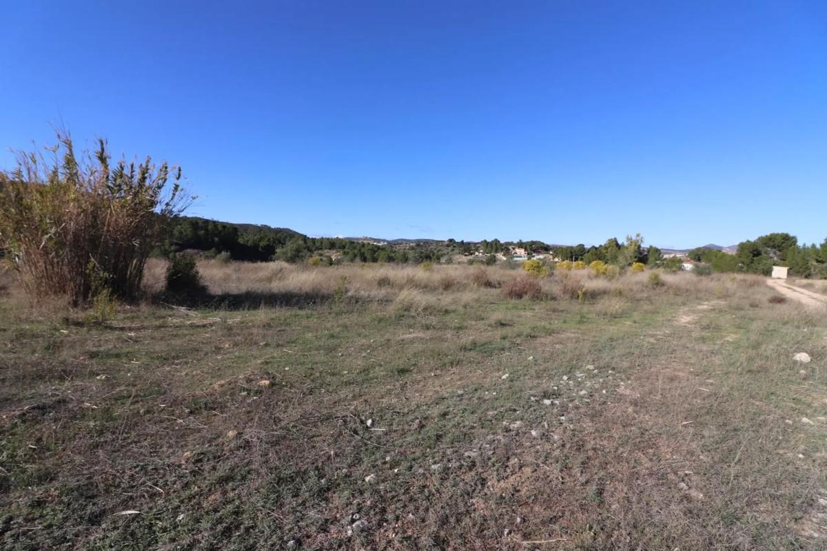 Land for sale in Alborache, Valencia photo 2