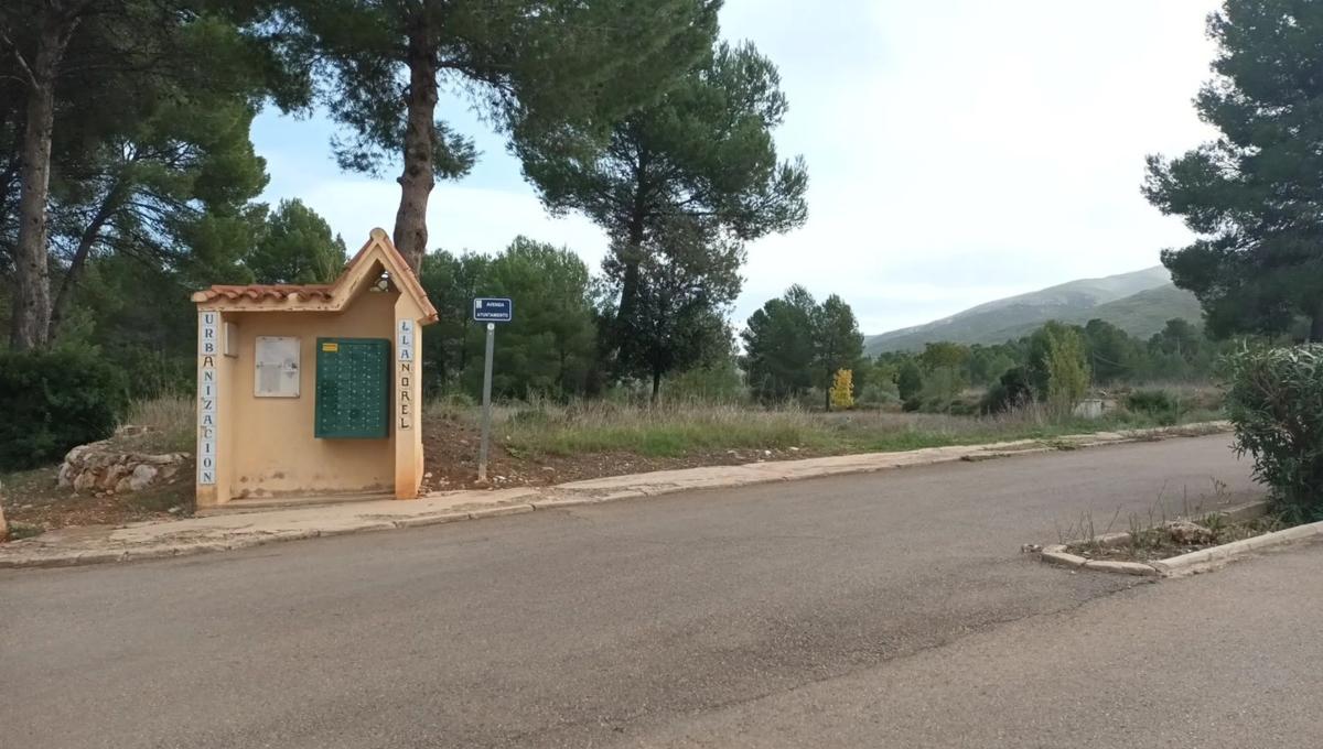 Terreno en venta en Macastre, Valencia photo 2