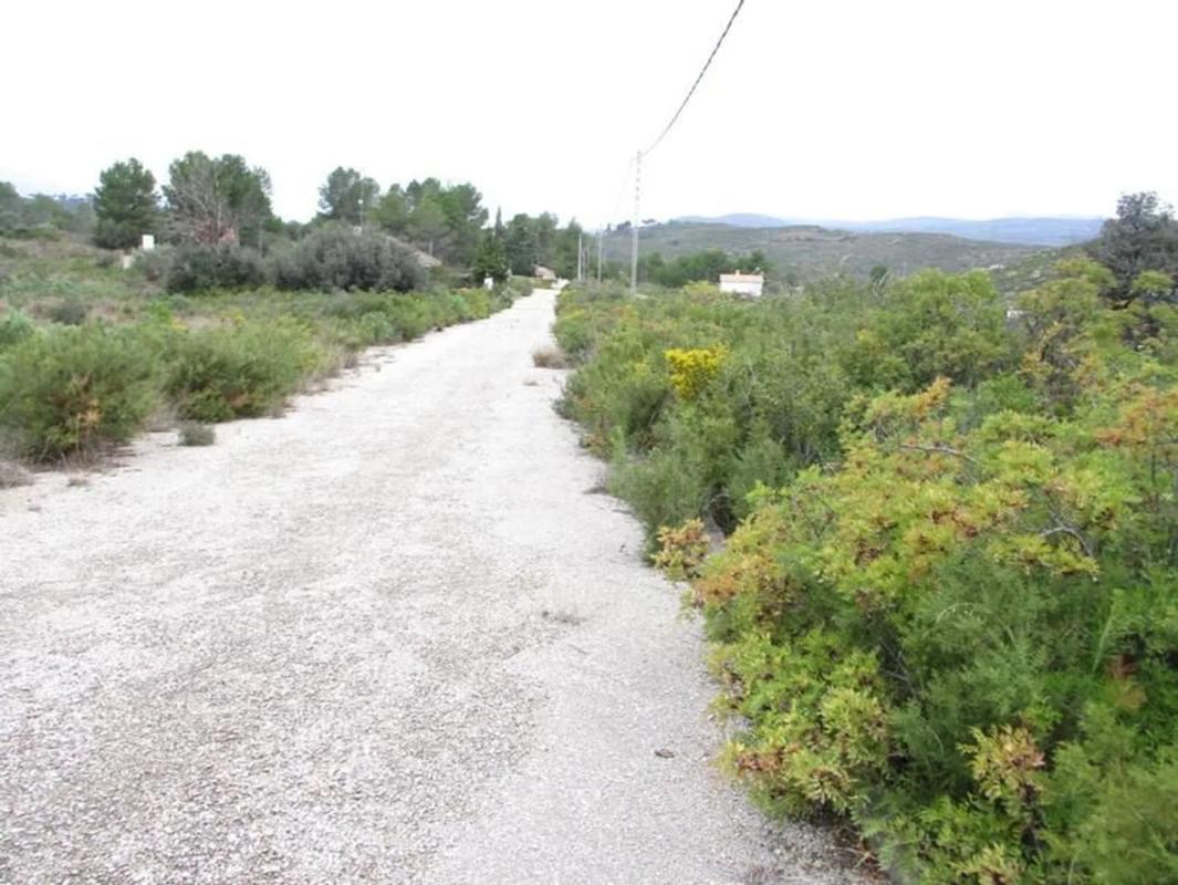 Terreno en venta en Macastre, Valencia photo 3