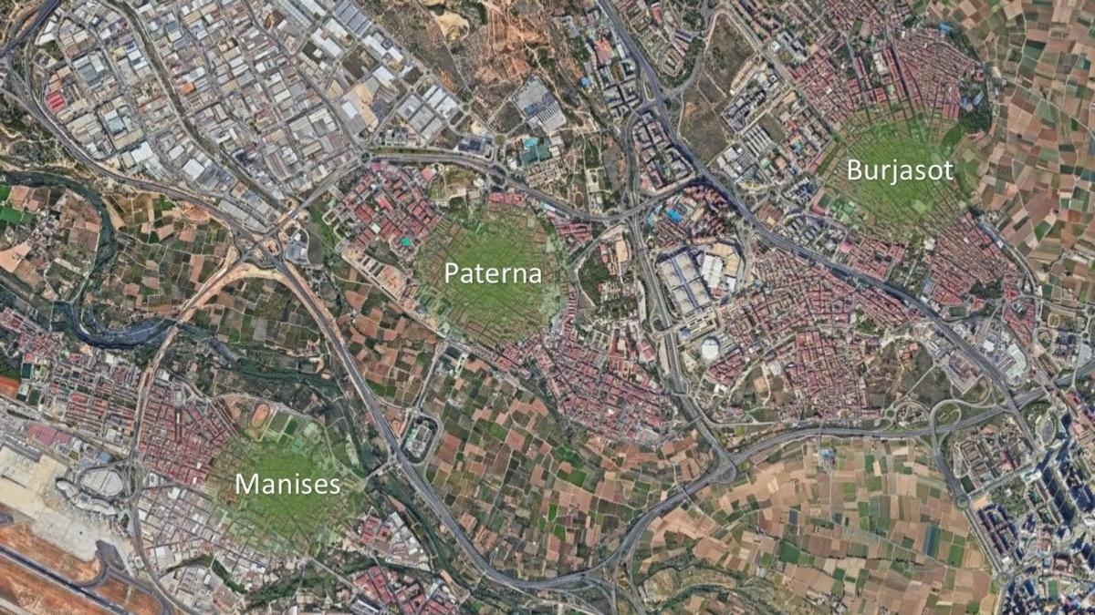 Terreno en venta en Paterna, Valencia photo 3