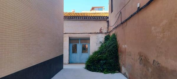 Terreno en calle Joanot Martorell photo 1