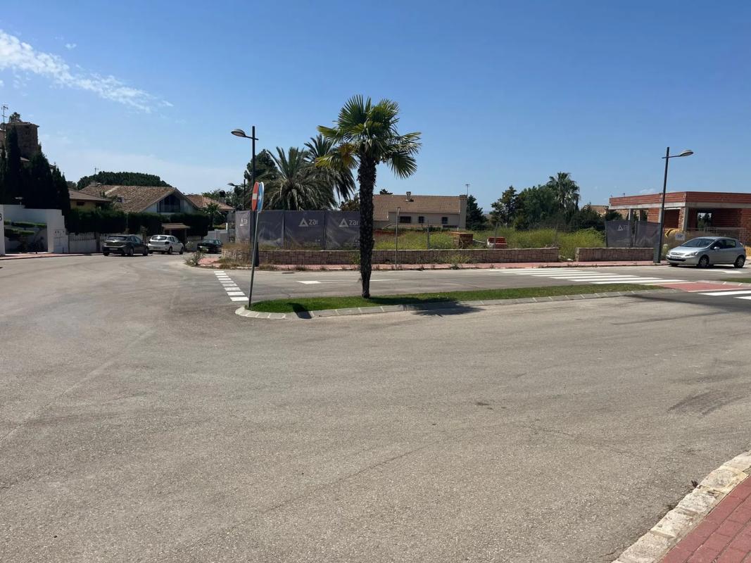 Terreno en venta en Paterna, Valencia photo 2