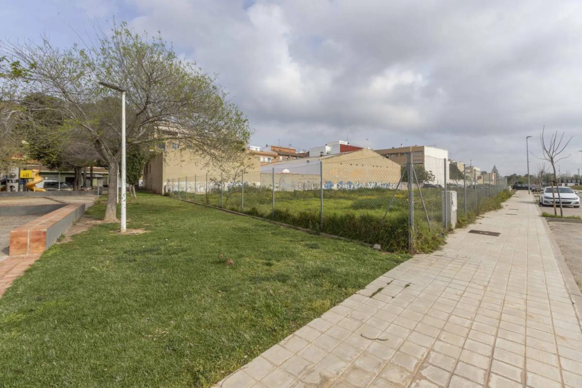 Terreno en venta en Albalat Dels Sorells, Valencia photo 4