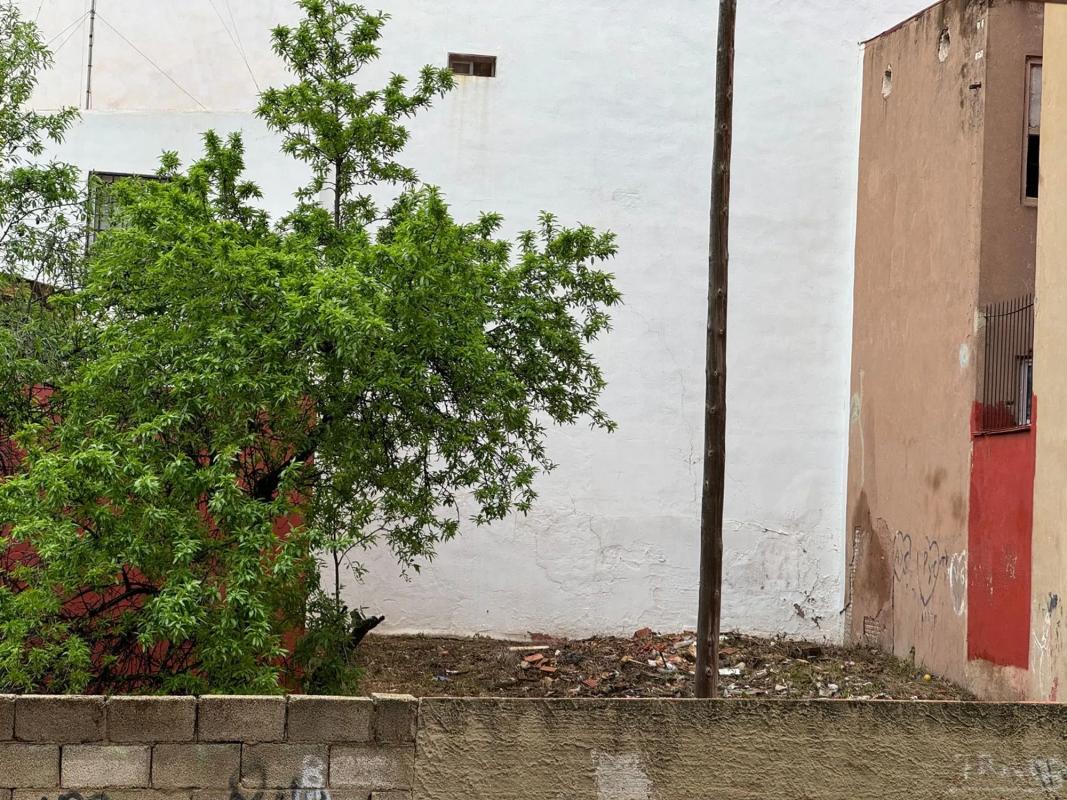 Terreno en venta en Burjassot, Valencia photo 1