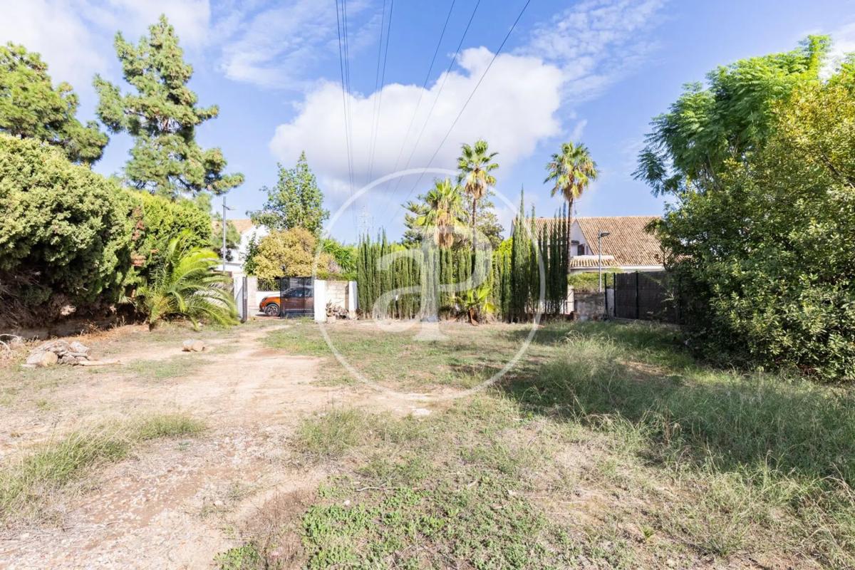 Terreno en venta en Godella, Valencia photo 2
