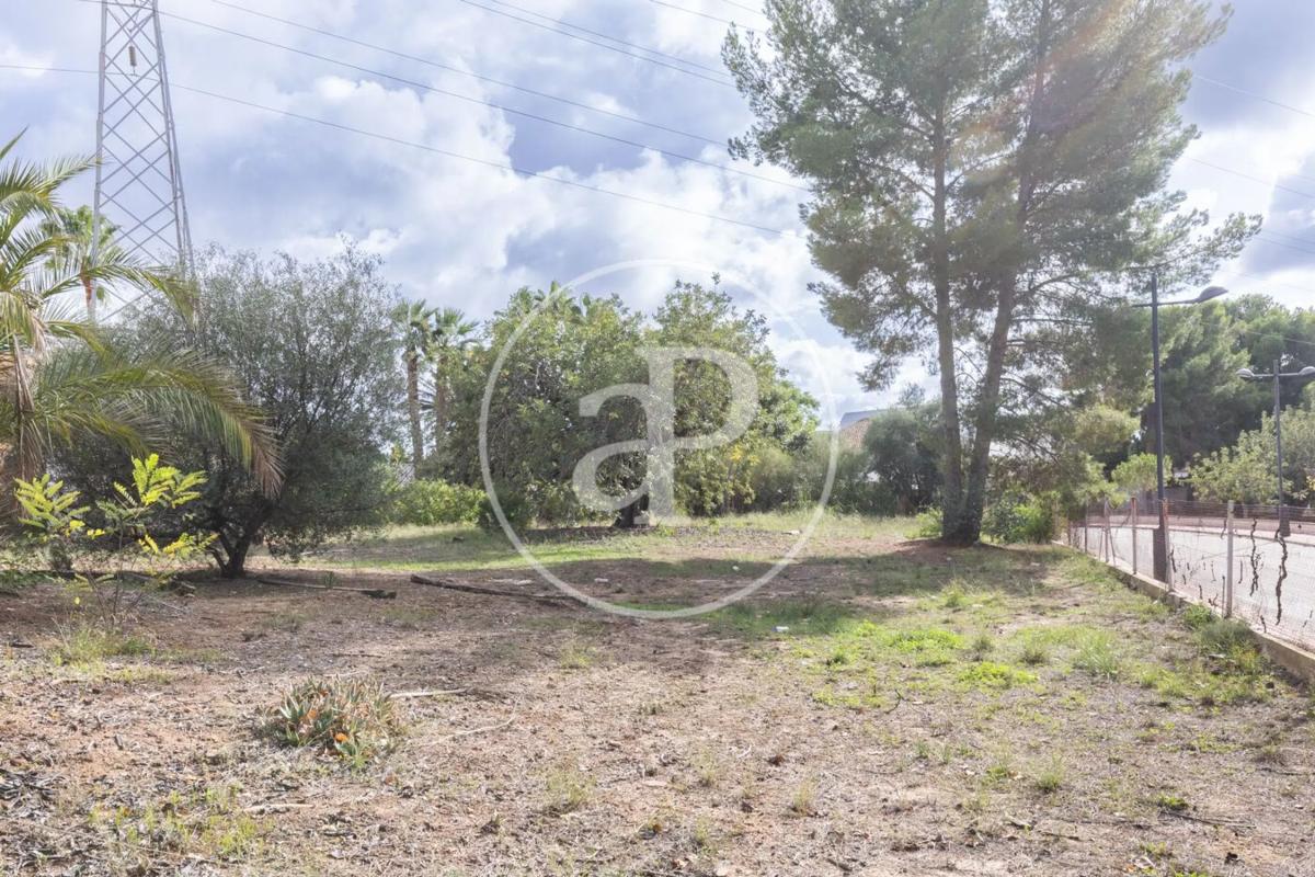 Terreno en venta en Godella, Valencia photo 3