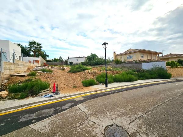 Terreno en calle Sèquia de Tormos photo 2