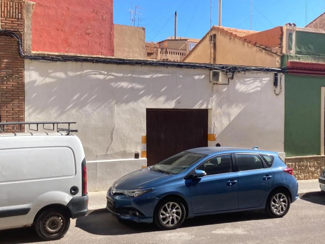Terreno en venta en Burjassot, Valencia photo 2