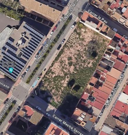 Terreno en calle Narcís Millán thumbnail 1