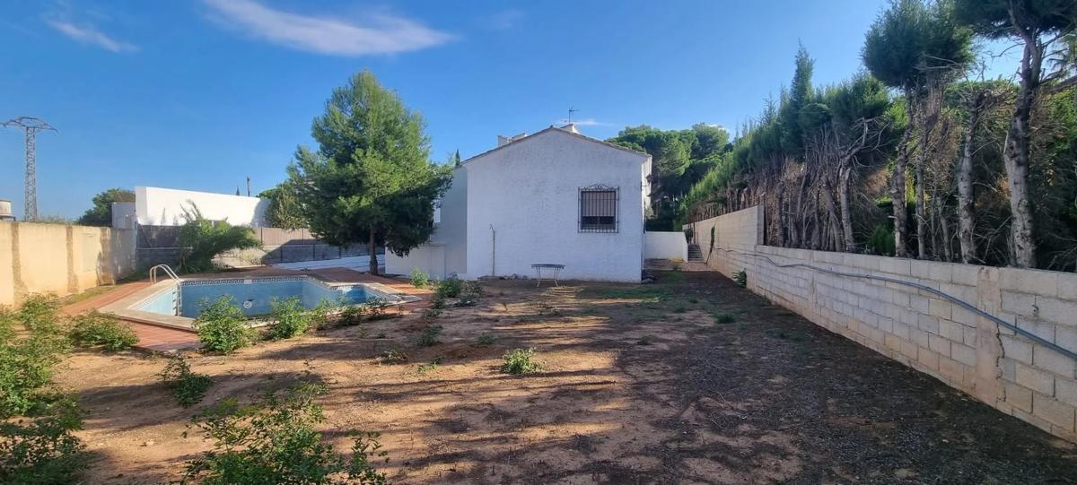 Terreno en venta en Godella, Valencia photo 1