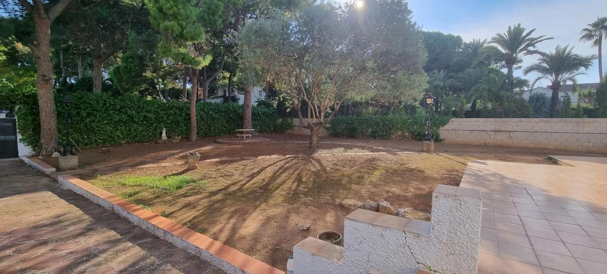 Terreno en venta en Godella, Valencia photo 2