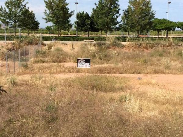 Terreno en calle Josep Monterde photo 2