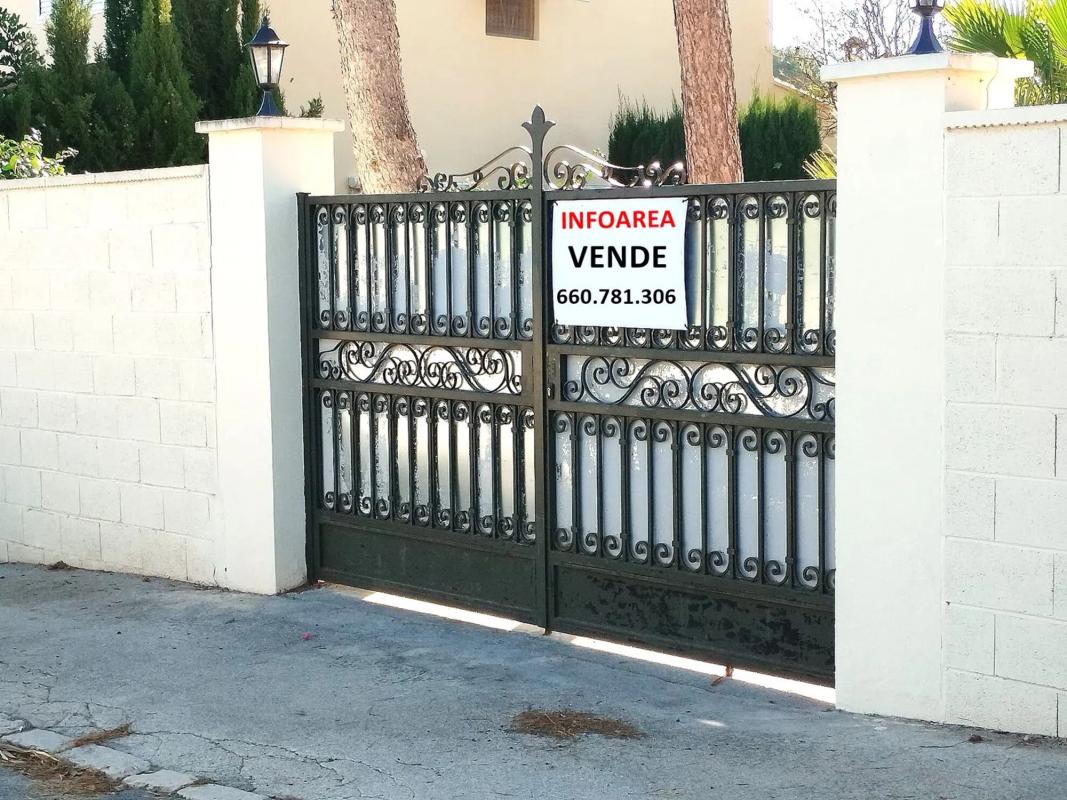 Land for sale in Paterna, Valencia photo 2