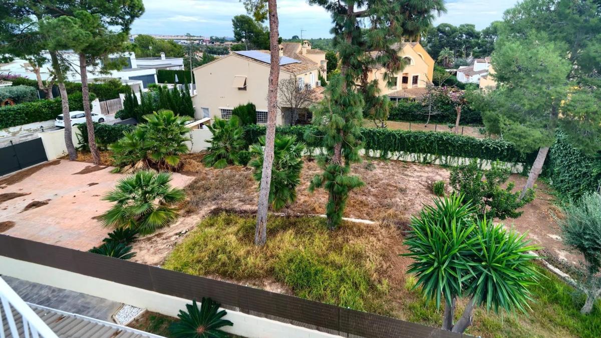 Terreno en venta en Paterna, Valencia photo 3