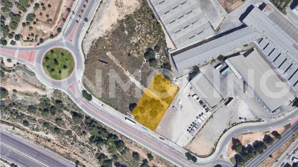 Terreno en calle de la Ciutat de Llíria, 130 thumbnail 2