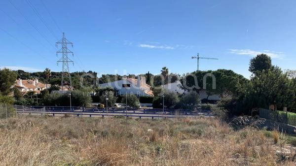 Terreno en calle Riu Turia photo 4