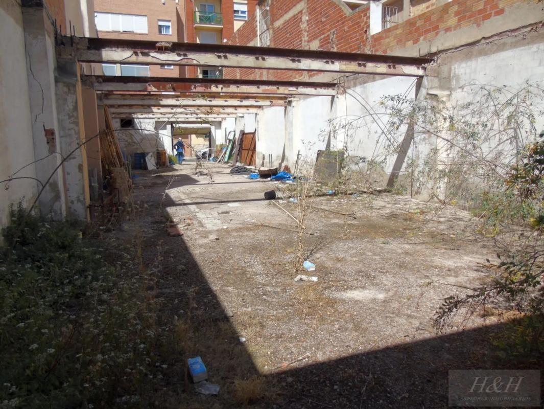 Terreno en venta en Burjassot, Valencia photo 2