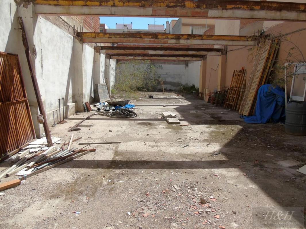 Terreno en venta en Burjassot, Valencia photo 3