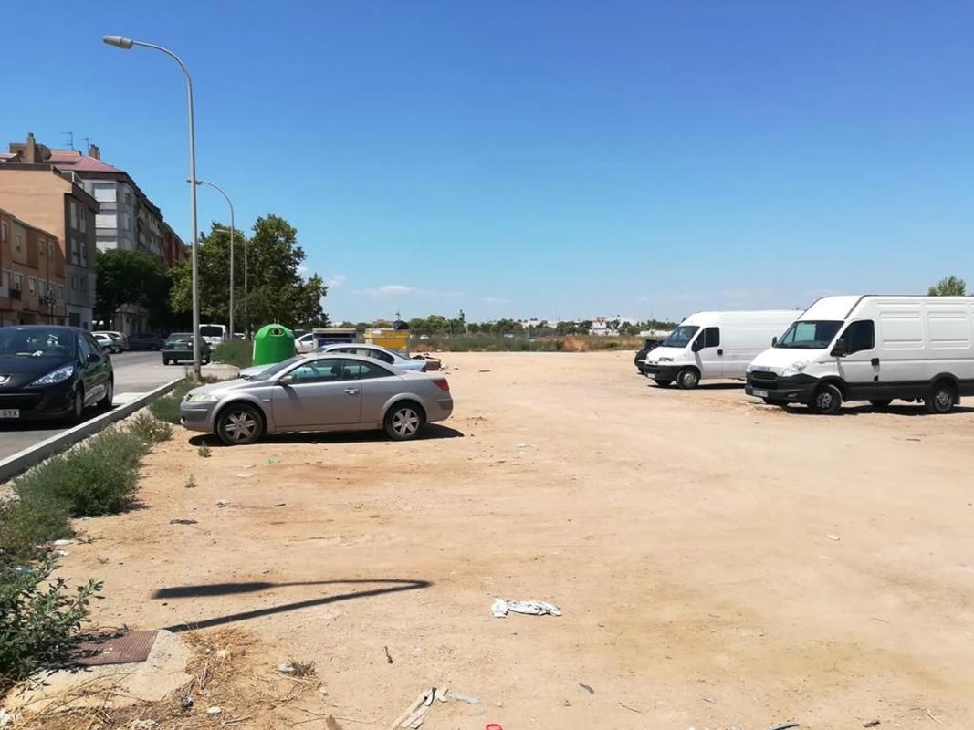 Terreno en venta en Aldaia, Valencia photo 2