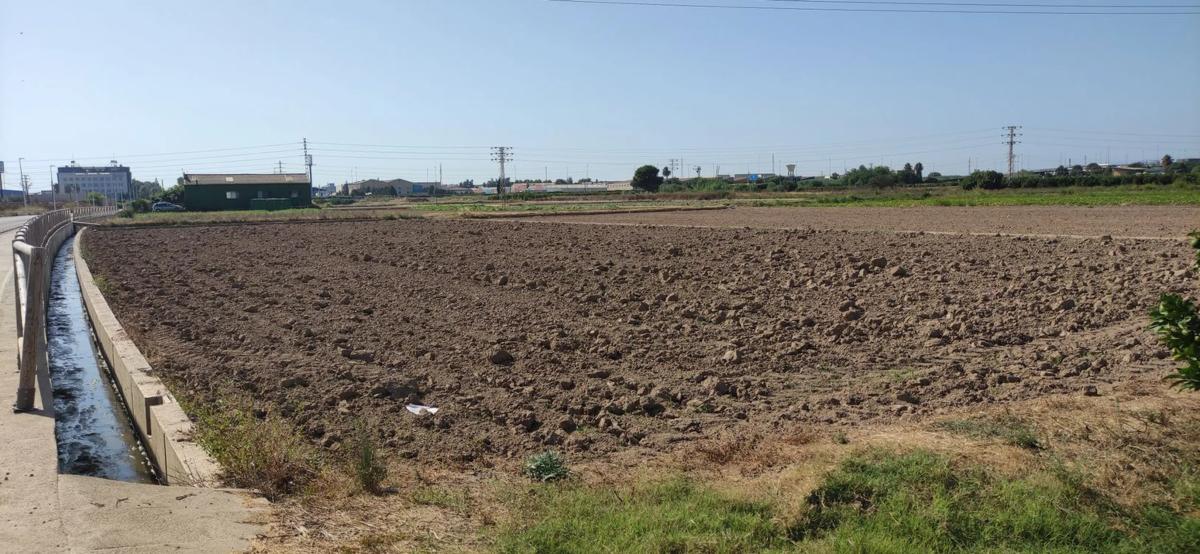 Terreno en venta en Catarroja, Valencia photo 2