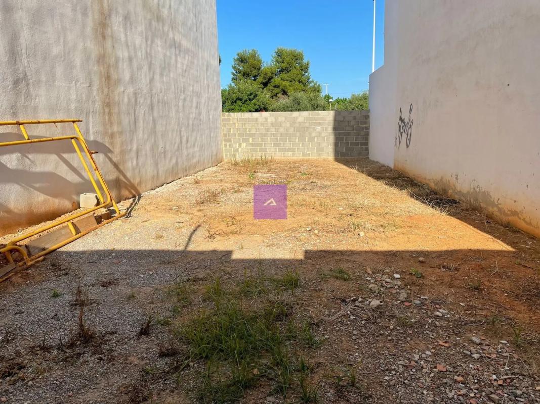 Terreno en venta en Catarroja, Valencia photo 1