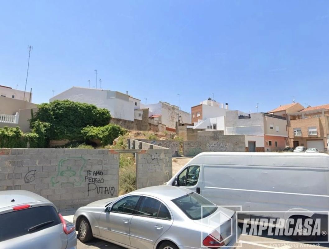 Terreno en venta en Manises, Valencia photo 1