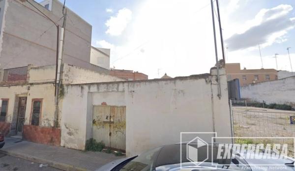 Terreno en calle de les Escales photo 2