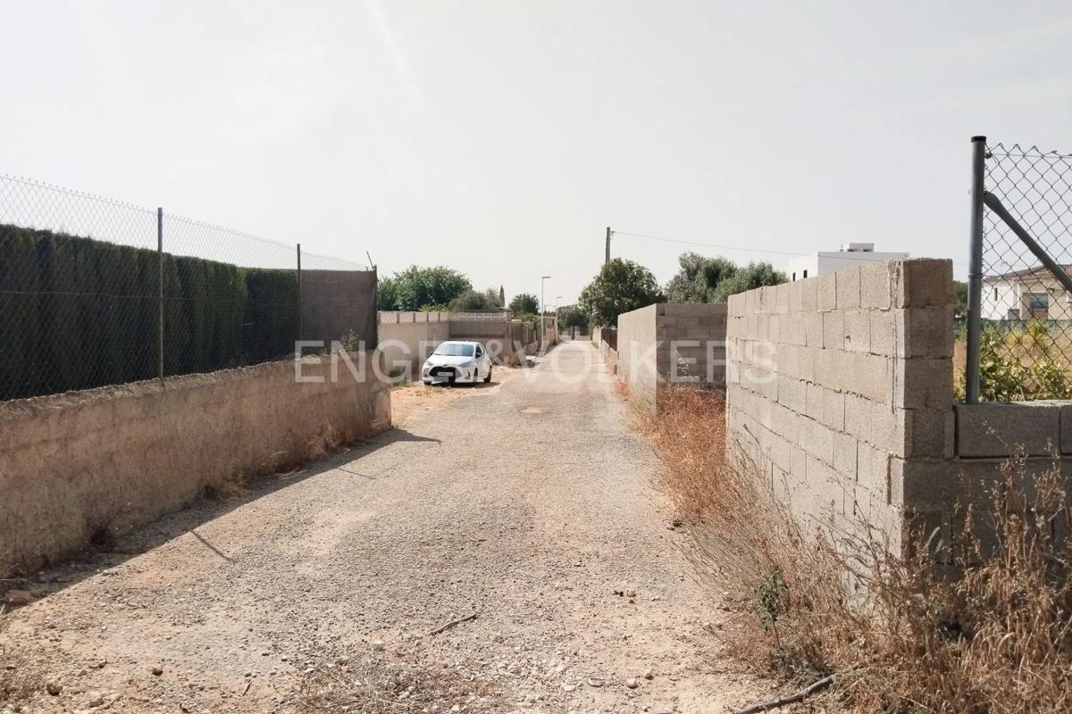 Land for sale in Manises, Valencia photo 3