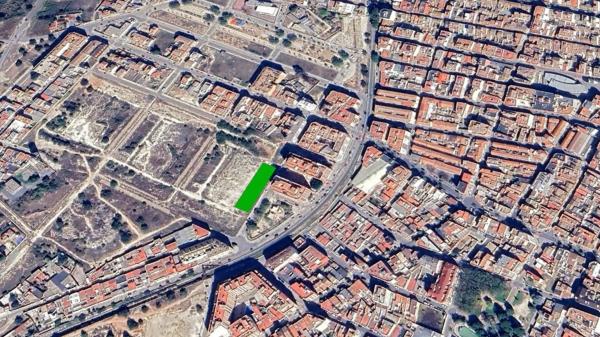 Terreno en calle Sibil·la Mercè thumbnail 2
