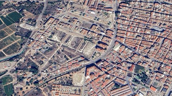 Terreno en calle Sibil·la Mercè photo 4