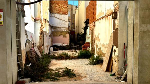 Terreno en calle eixample s/n photo 4