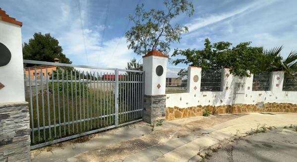 Terreno en calle Estanislao Alberola photo 1
