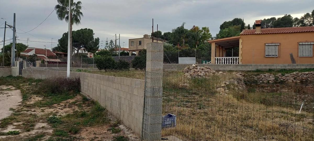 Terreno en venta en Manises, Valencia photo 1