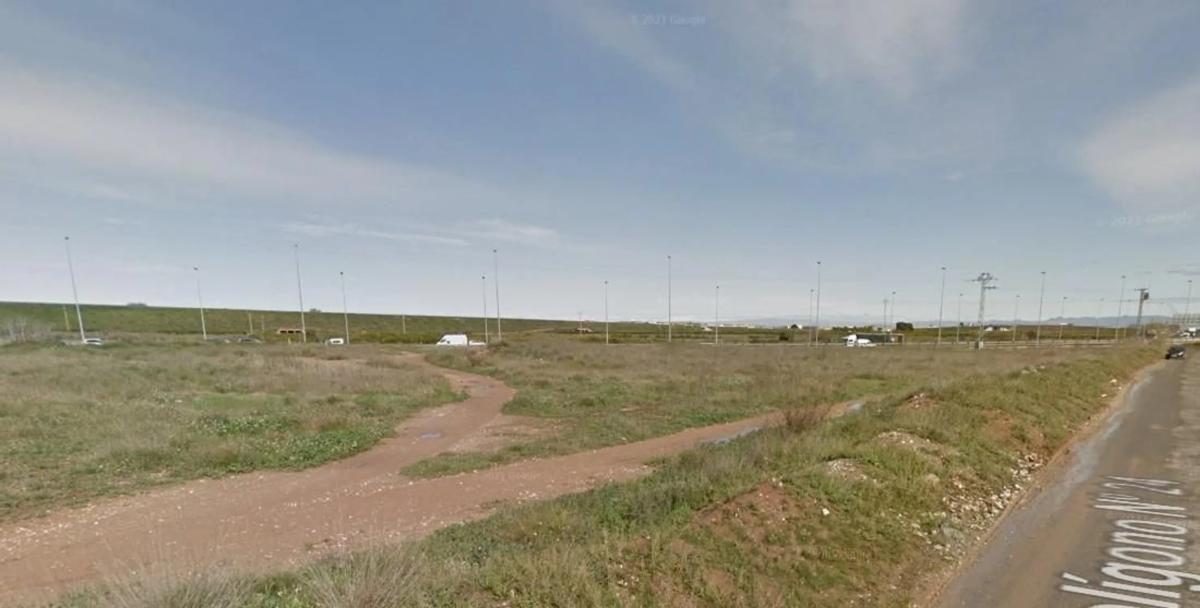 Terreno en venta en Silla, Valencia photo 1