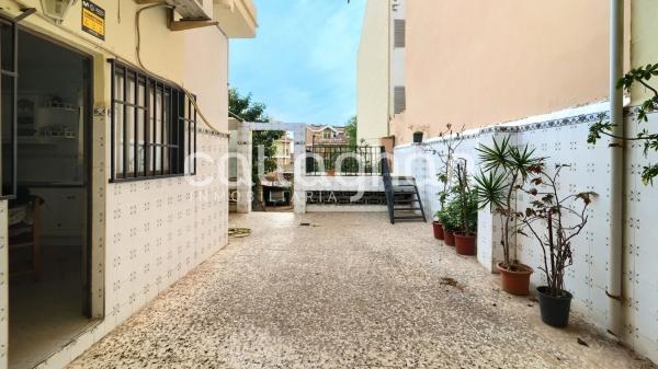 Terreno en calle de Carles Albors photo 1