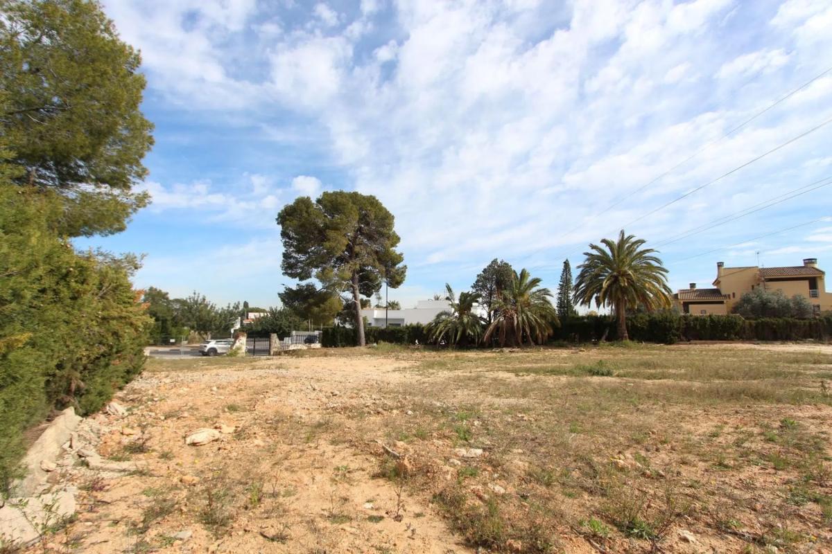 Properties for sale and rent in Spain photo 3