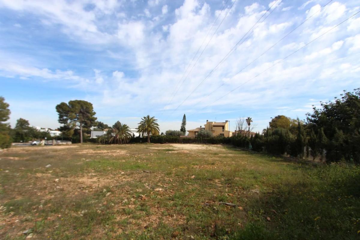 Properties for sale and rent in Spain photo 4