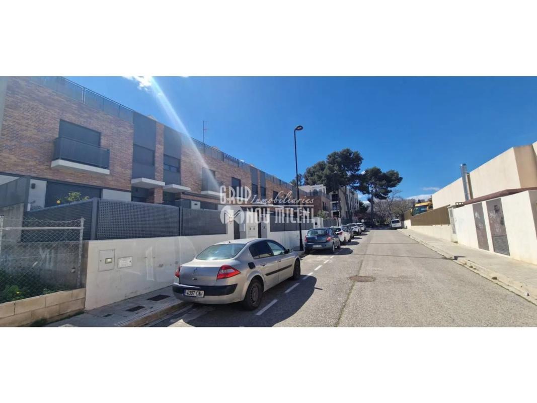Properties for sale and rent in Spain photo 3