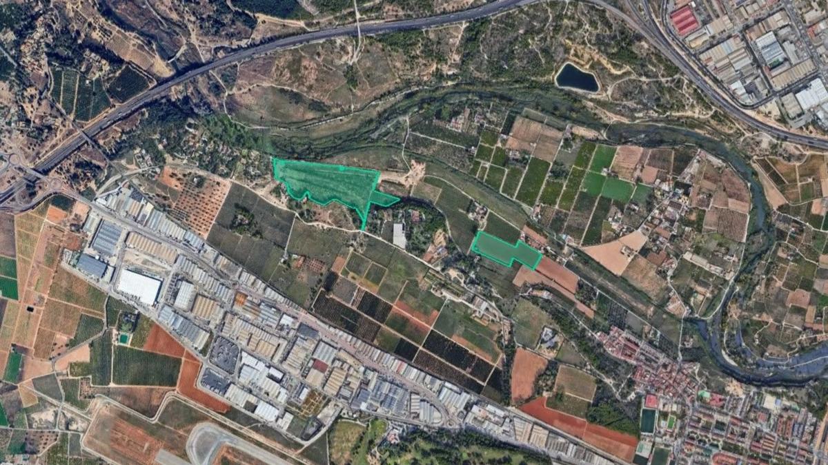 Land for sale in Manises, Valencia photo 2