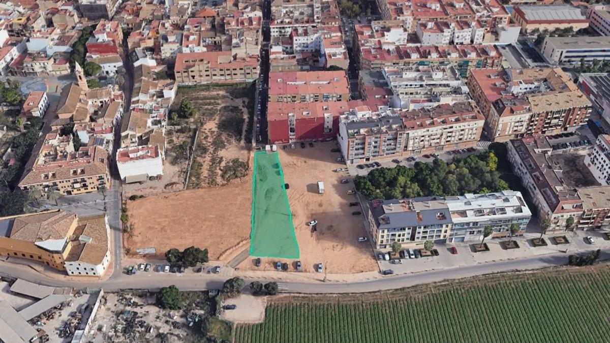 Terreno en venta en Benetusser, Valencia photo 3