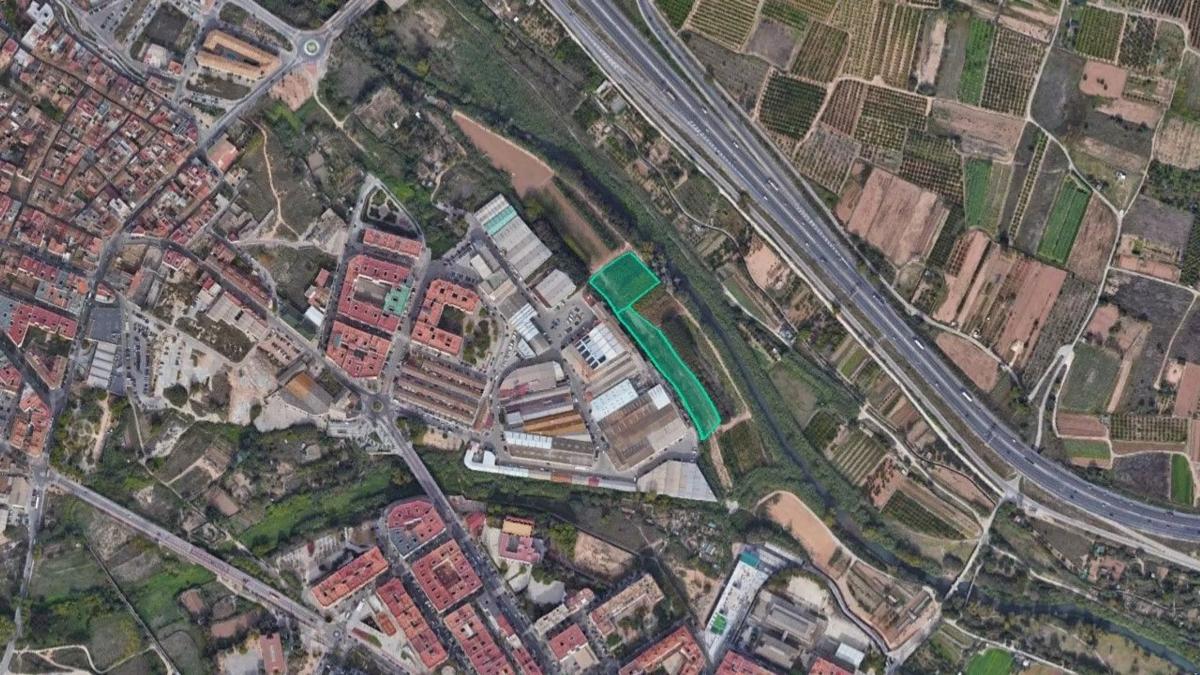 Land for sale in Manises, Valencia photo 1
