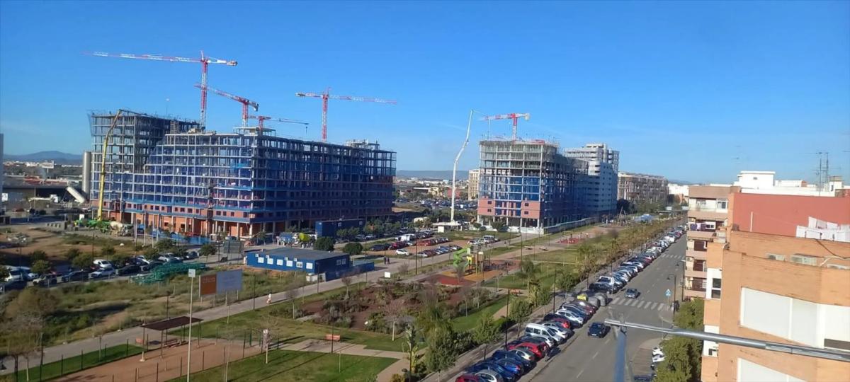 Terreno en venta en Quart de Poblet, Valencia photo 3
